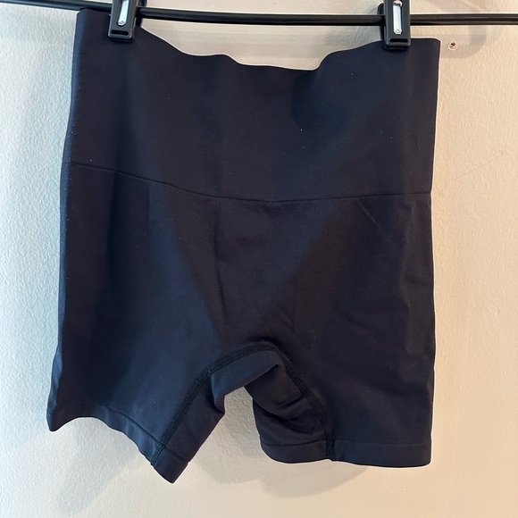 Jockey Black Women's Shapewear Size M - Picture 2 of 3